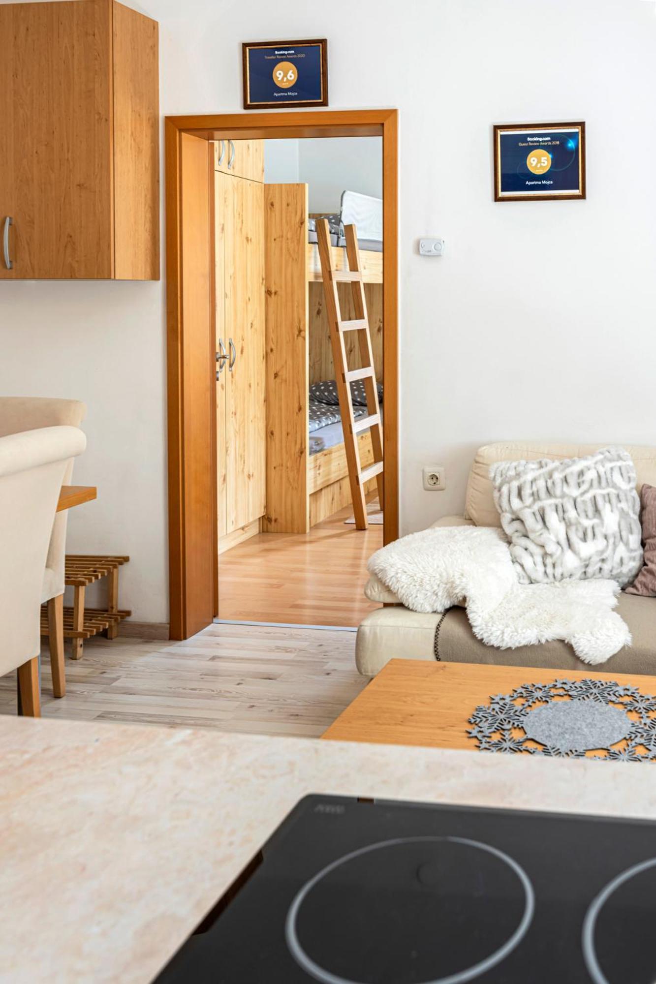Apartma Mojca - New Bathroom Nov24 ครานสกา โกรา ภายนอก รูปภาพ